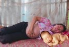 17 & Pregnant | Pure Happiness: A Chicken Meal After Days of Eating Banana Stems
