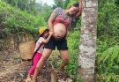 signs of the baby’s birth. how will she cope with the pain.